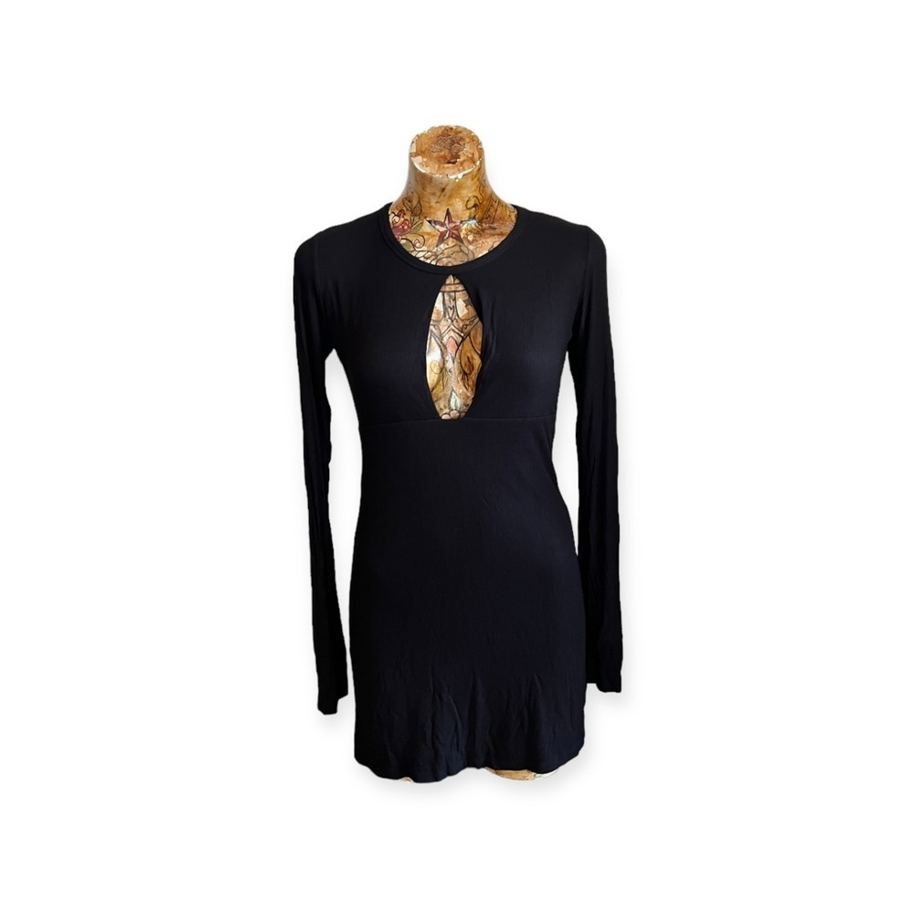 Michael Lauren dress long sleeve black keyhole front mini